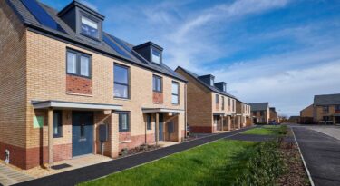 Image of nature in a built environment: "Enhancing spaces for nature while maintaining resource efficiency and sustainability"